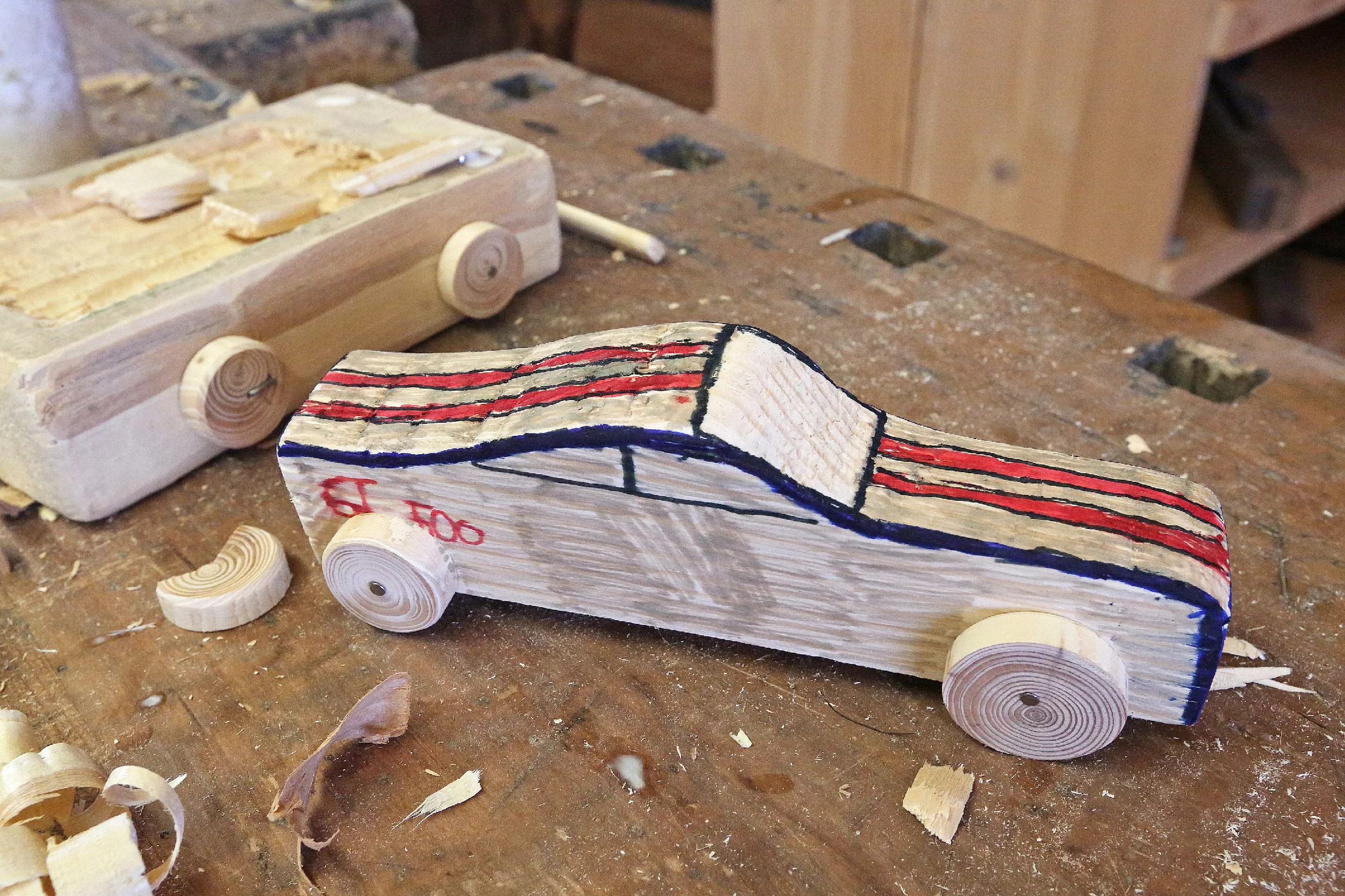 29.10.2025_Tehnika in kreativa_LESARIUS (27) Delavnice v muzeju Lesarius so del projekta Kreativa in tehnika za mlade, ki ga sofinancirata Evropska unija in Republika Slovenija v okviru Strateškega načrta skupne kmetijske politike 2023–2027 preko LAS Srce Slovenije.