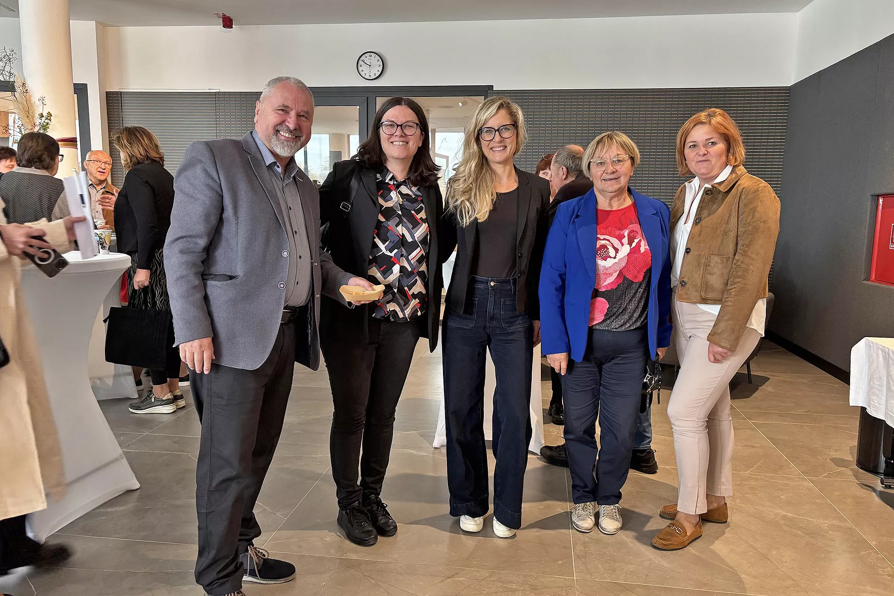 Medregijska konferenca "Vlagamo