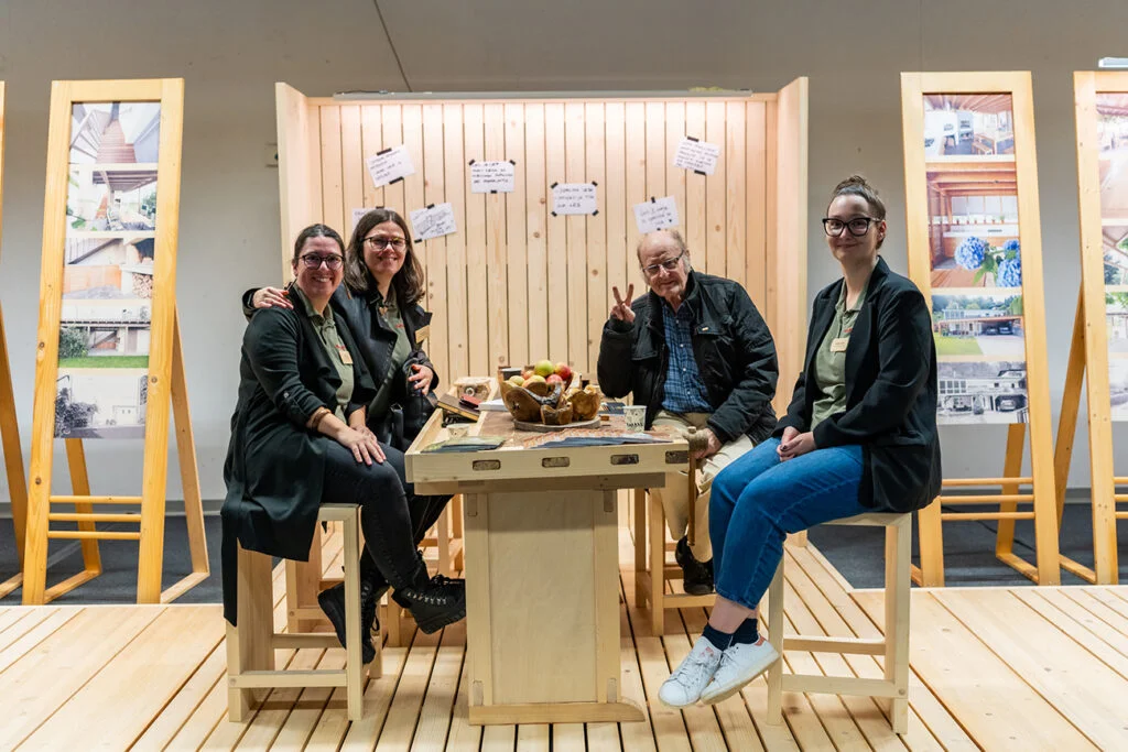 Sejem Ambient in dom plus_ (43) Sejem Ambient in dom plus, razstavni prostor Mizarstva Kos, Centra za zunanjo ureditev in Muzeja Lesarius. Razstava lesenih in celostnih zunanjih preobrazb oziroma prenov načrtovanih in izvedenih v Sloveniji