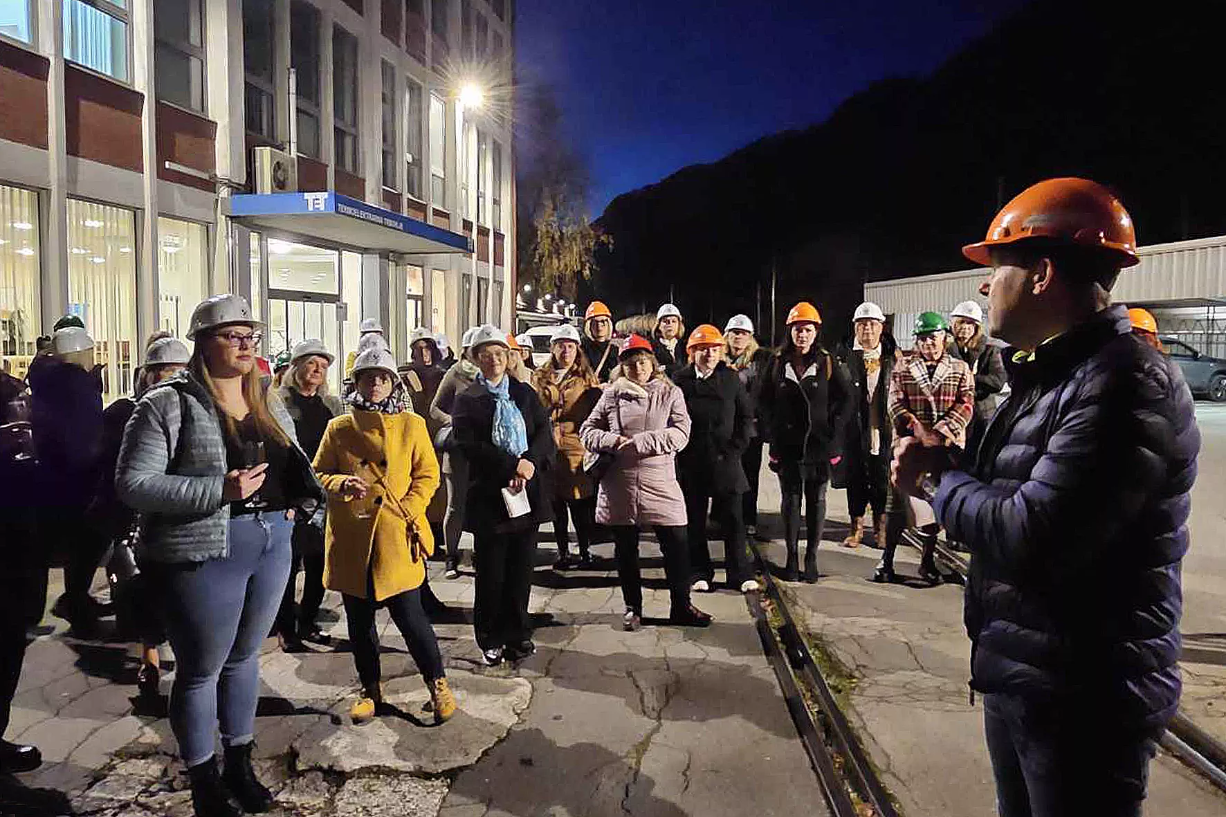 Rudarske princese_raufnk Trbovlje_ (4) Rudarske princese v termoelektrarni Trbovlje povezovale, gradile in razpravljale o prihodnosti Zasavske regije.