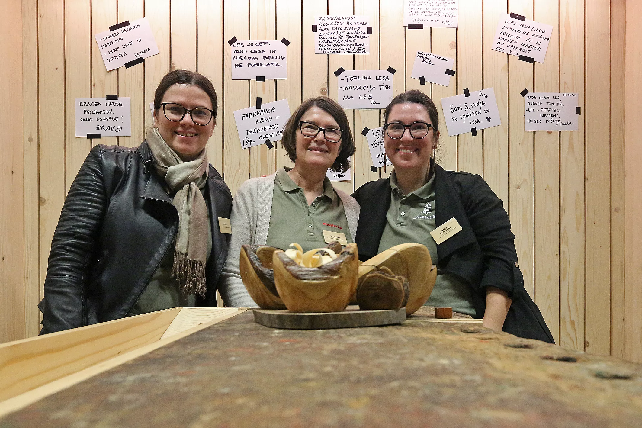 Sejem Ambient in dom plus_ (14) Sejem Ambient in dom plus, razstavni prostor Mizarstva Kos, Centra za zunanjo ureditev in Muzeja Lesarius. Razstava lesenih in celostnih zunanjih preobrazb oziroma prenov načrtovanih in izvedenih v Sloveniji