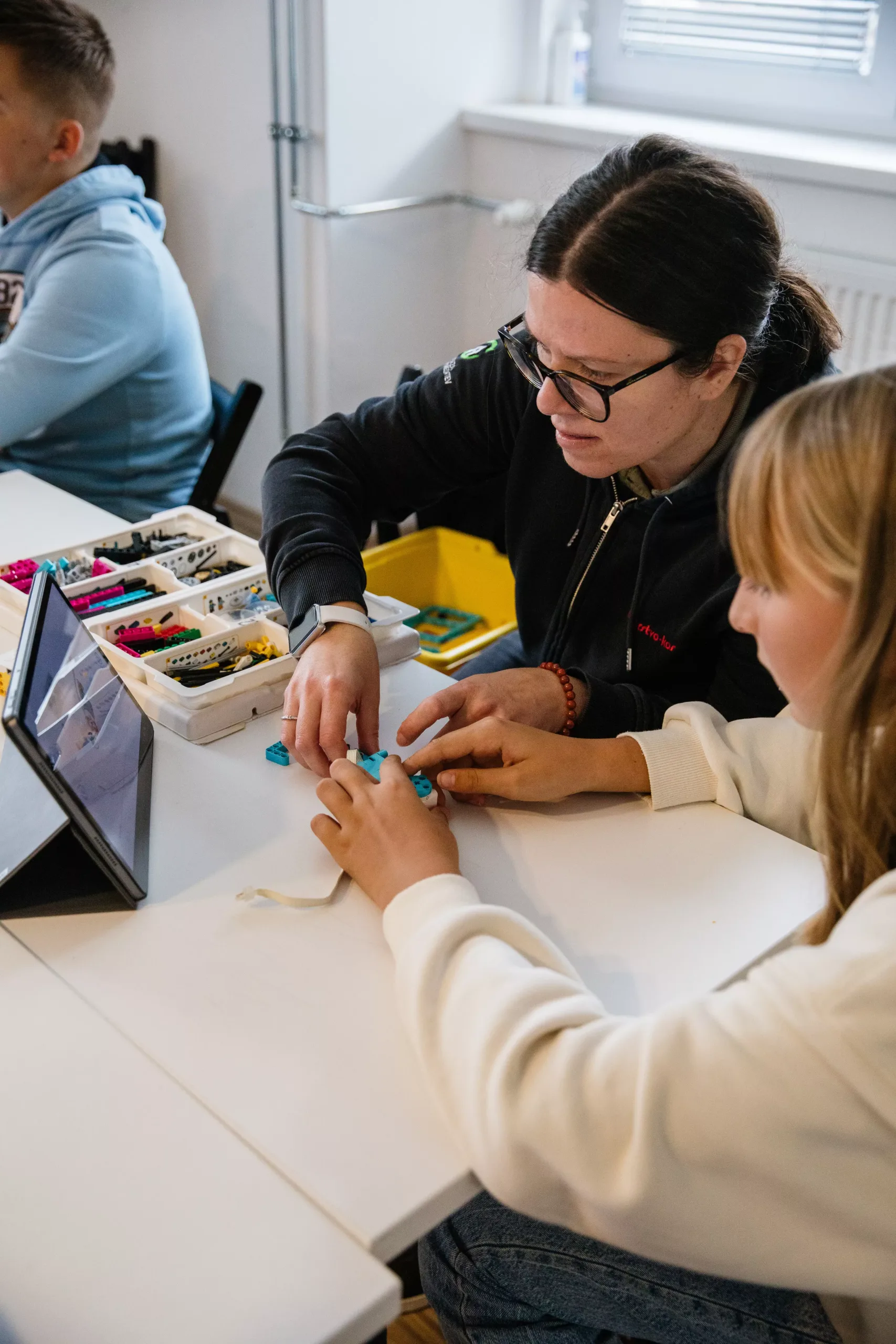 Zavod 123_KTM_vozila_ (10) Kreativa in tehnika za mlado je potekala tudi v Kikštarterju Kamnik