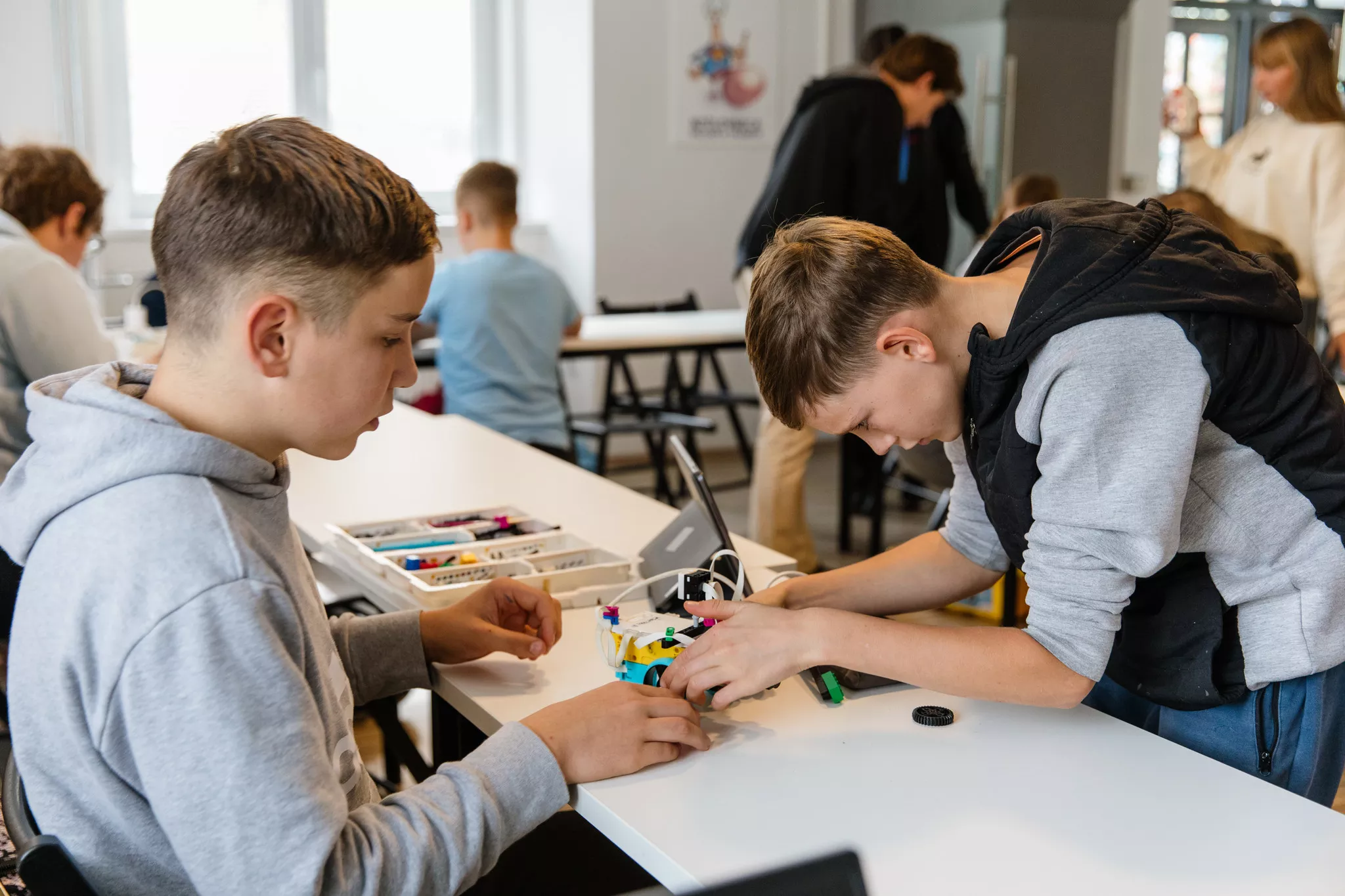 Zavod 123_KTM_vozila_ (3) Kreativa in tehnika za mlado je potekala tudi v Kikštarterju Kamnik