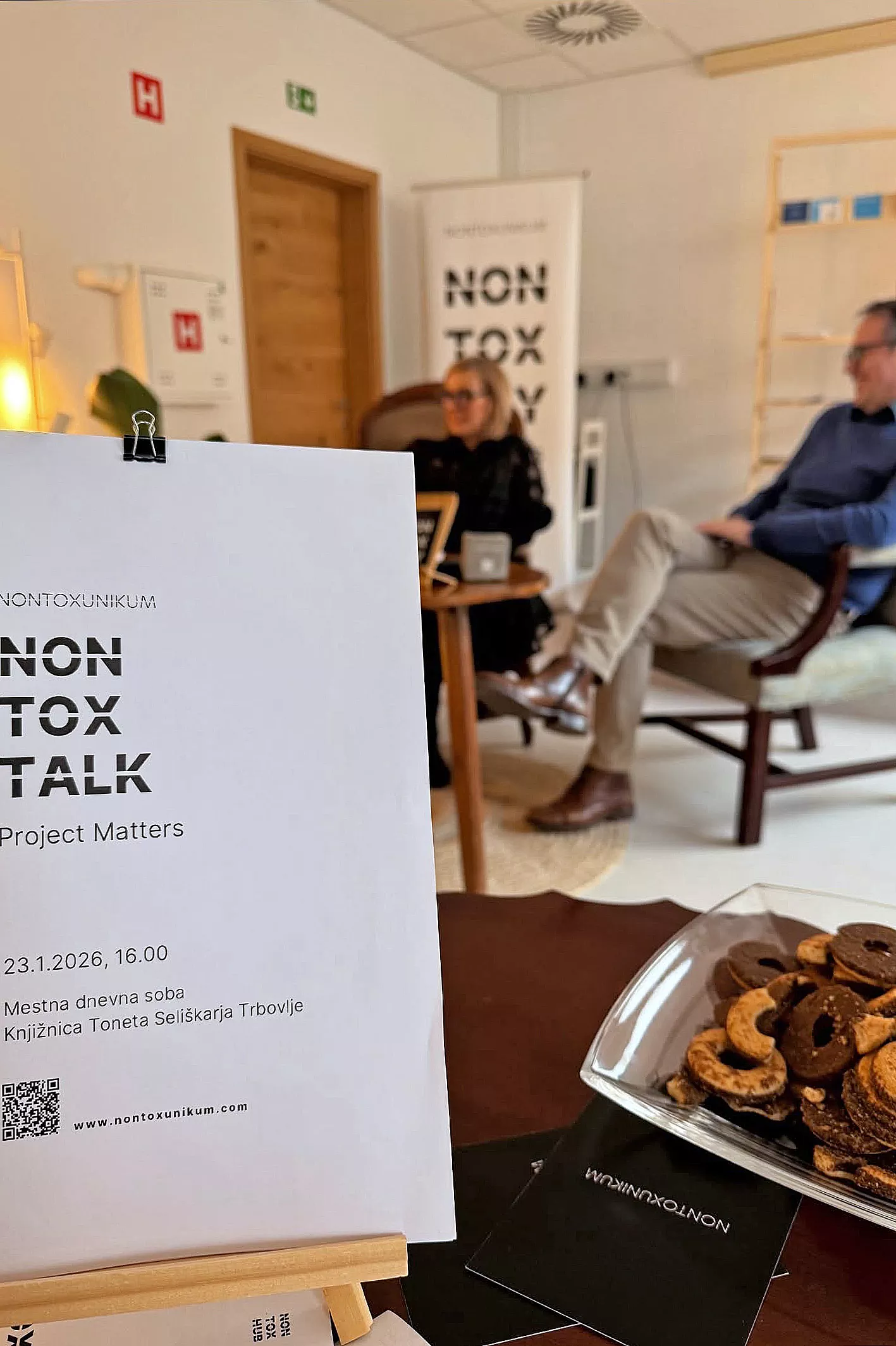 Non Tox Talk_ (6) Non Tox Talk s prof. dr. Damnjanovićem iz Texas University se je udeležila tudi Petra Kos,direktorica Mizarstva Kos in Centra za zunanjo ureditev.