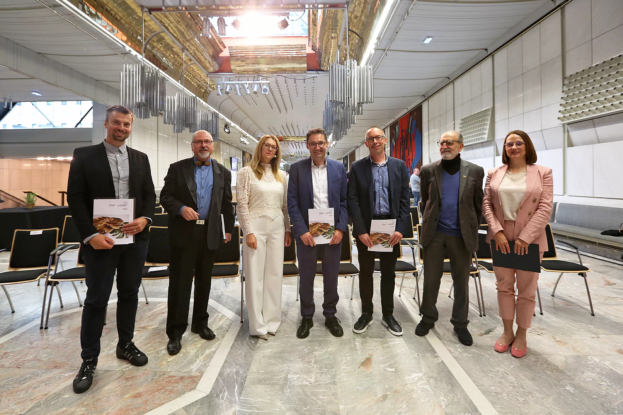 Čar lesa 2026_ (26) Odprtje razstave Čar lesa 2026 v Cankarjevem domu v Ljubljani, 11.5. 2026. Slavnostni govornik je bil tudi Jože Kos, ustanovitelj Mizarstva Kos d.o.o., Centra za zunanjo ureditev d.o.o. in Muzeja Lesarius ter pobudnik vizije Lesena doba 2020-2050.