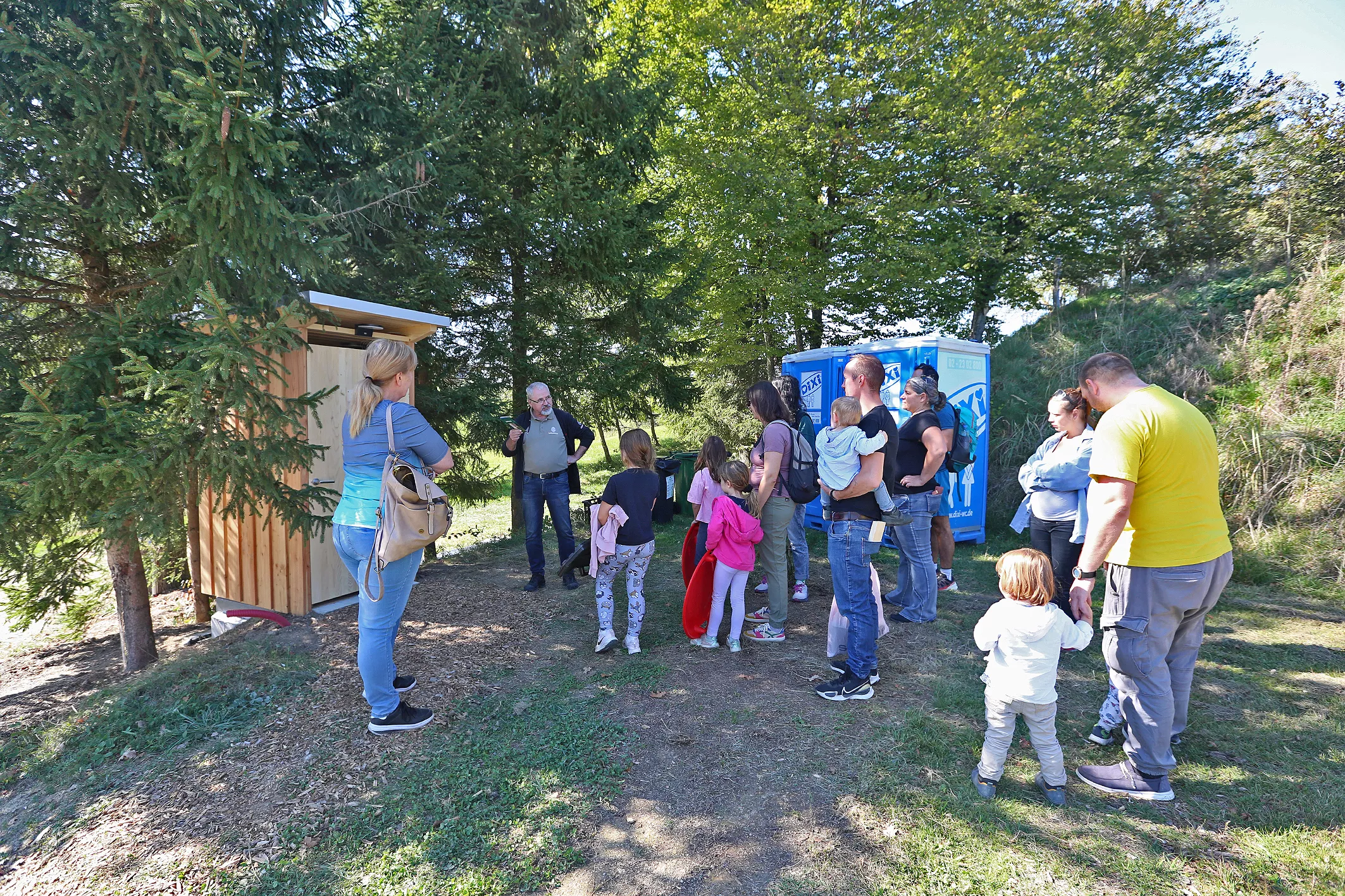 EcoWC_2.prototip_Mažijev Grič (28) Predstavitev EcoWCja v kampu Mažijev Grič ob Gradiškem jezeru, z delavnicami in dobrodelnostjo