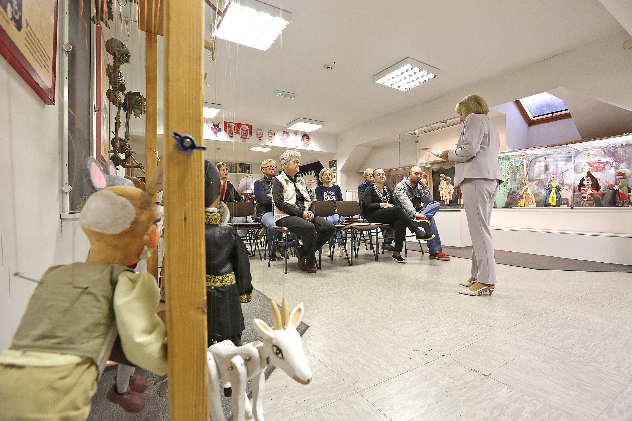 LES IN KULTURNA DEDIŠČINA_LAS Zasavje (9) Delavnica: Les in kulturna dediščina odkrivata svet hrastniških knapovskih marionet, izdelovanja lesenih lutk v Hrastniku pod vodstvo Špele Ulaga. Organizator Partnerstvo LAS Zasavje